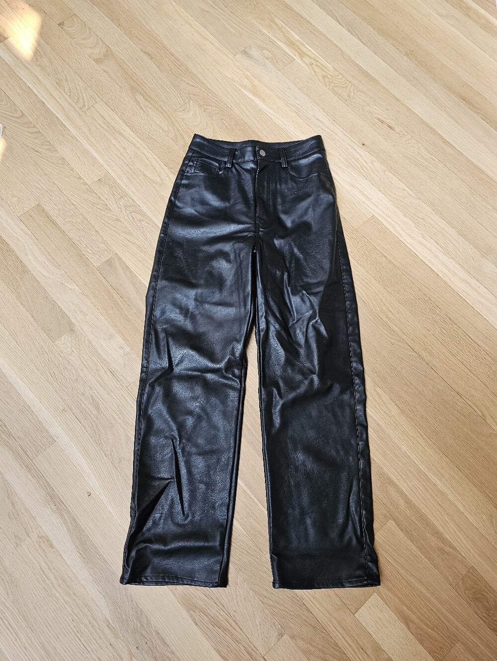 H&M black faux leather straight leg pants 4 - Picture 2 of 9